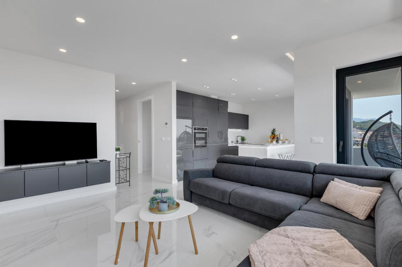 Luxury Seaview Apartment Dzenan Makarska Eksteriør billede